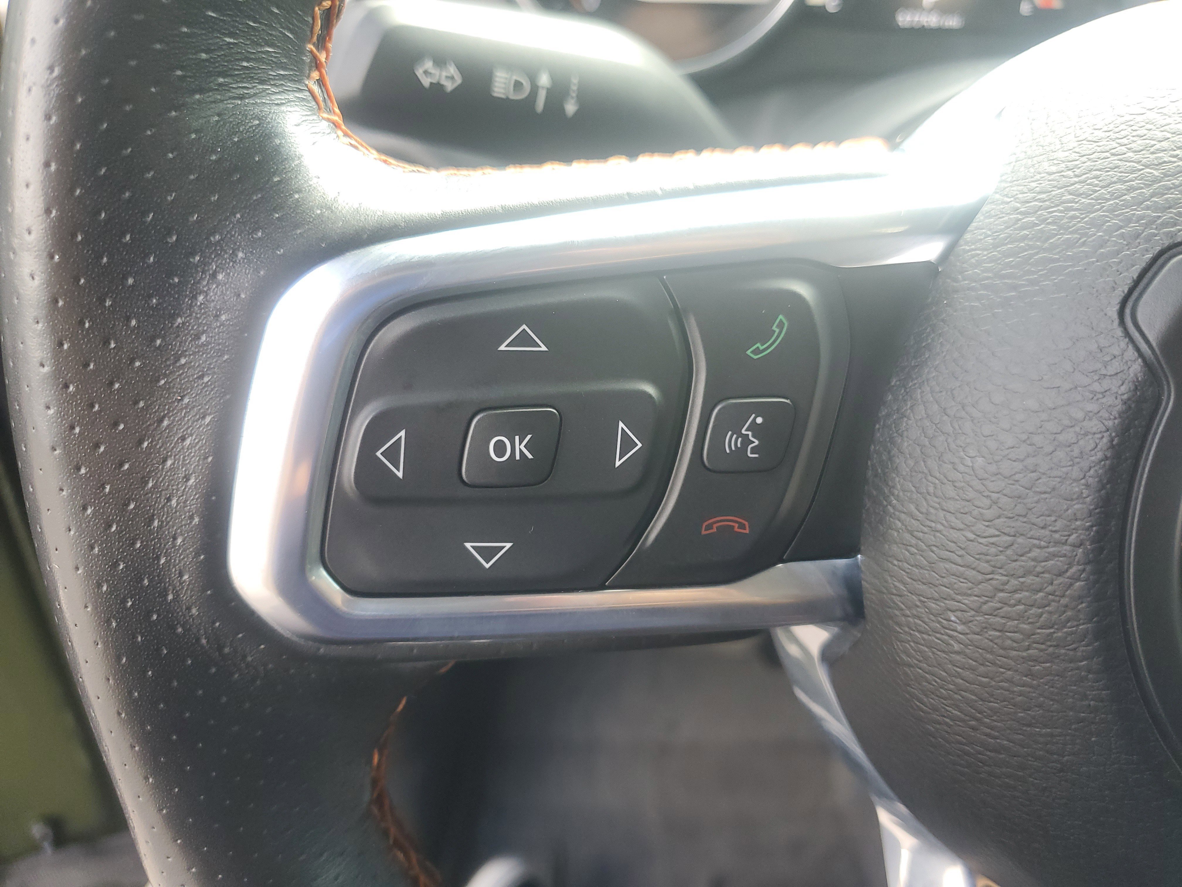 Used 2023 Jeep Gladiator Mojave w/ Cold Weather Group AWD/4WD image 15