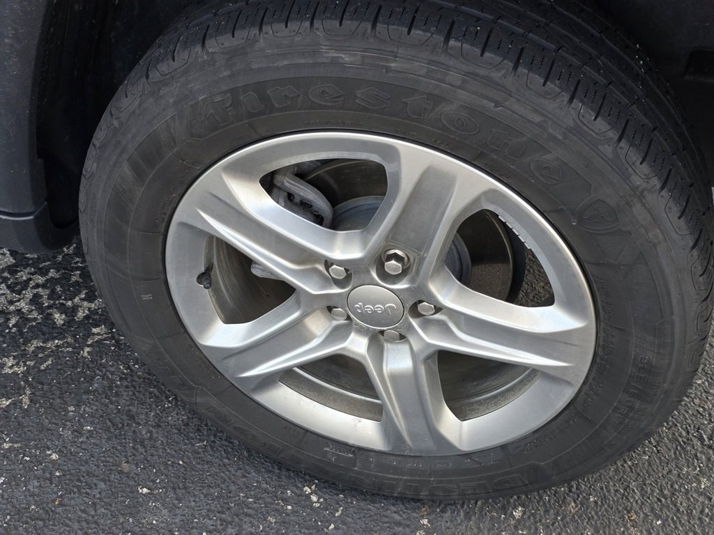 Used 2023 Jeep Compass Latitude w/ Convenience Group image 9