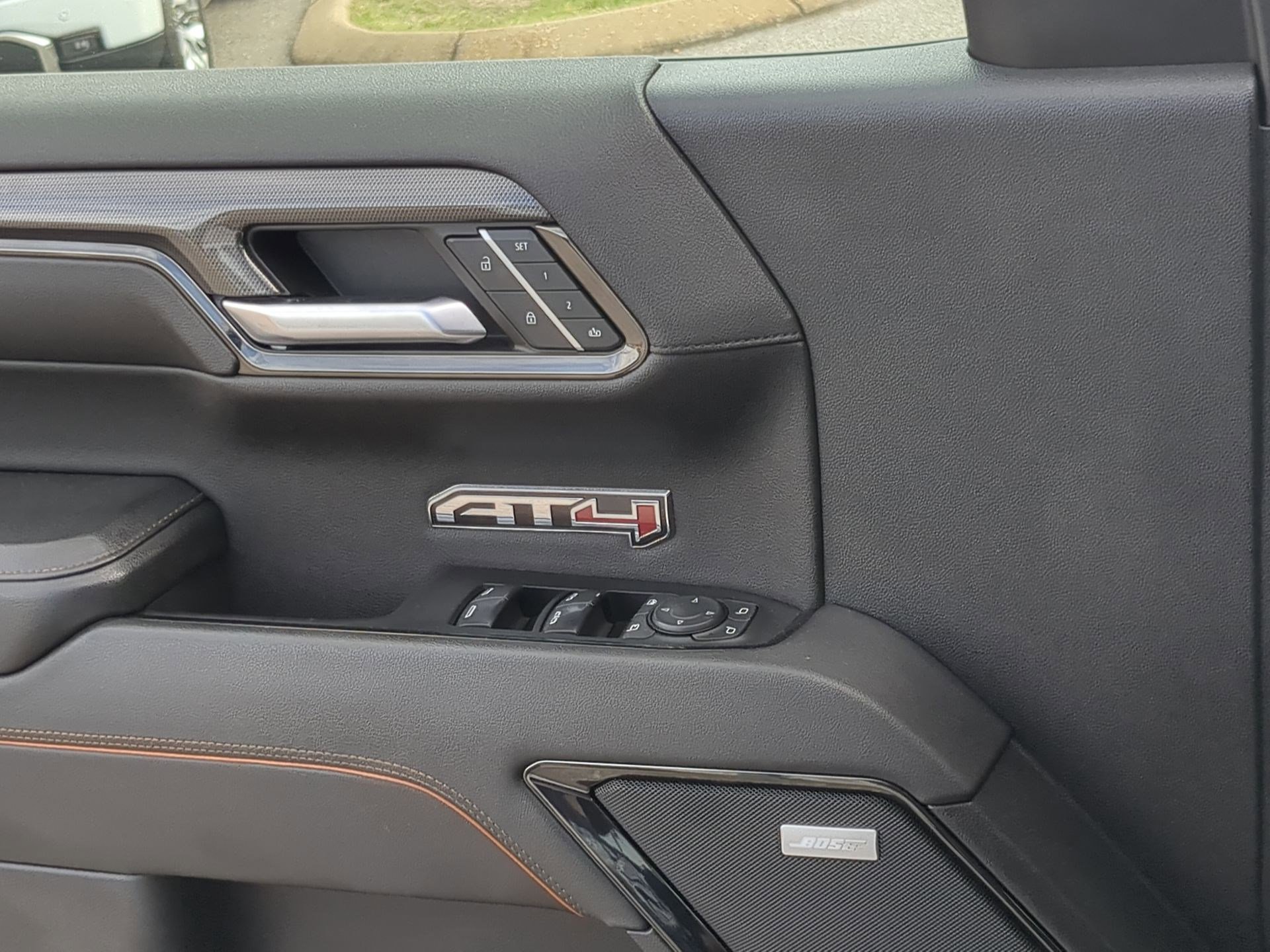Used 2023 GMC Sierra 1500 AT4 AWD/4WD image 12