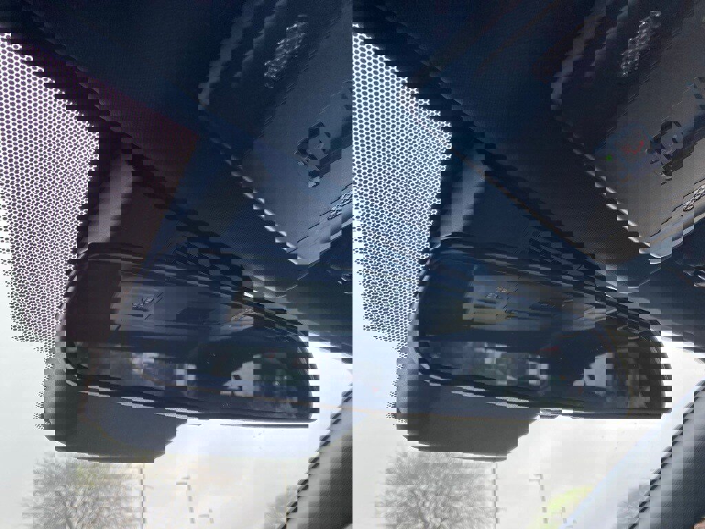 Used 2025 Toyota Camry SE image 25