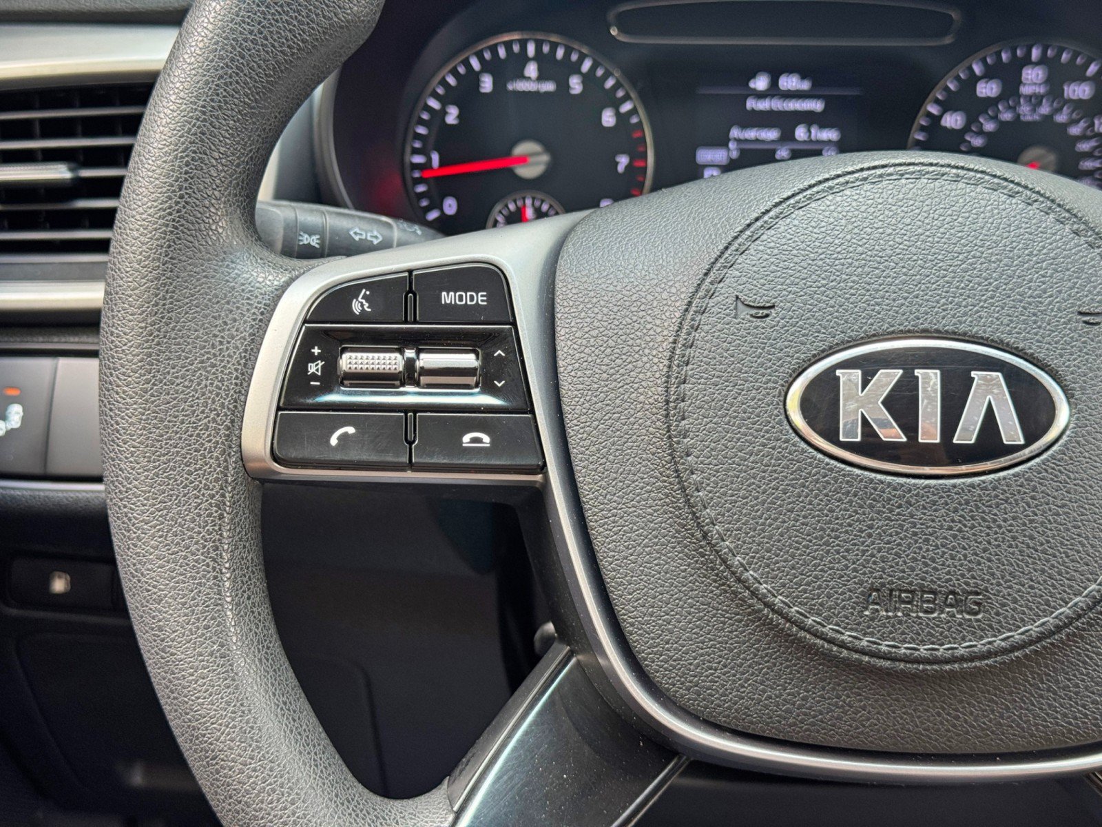 Used 2019 Kia Sorento FWD image 17
