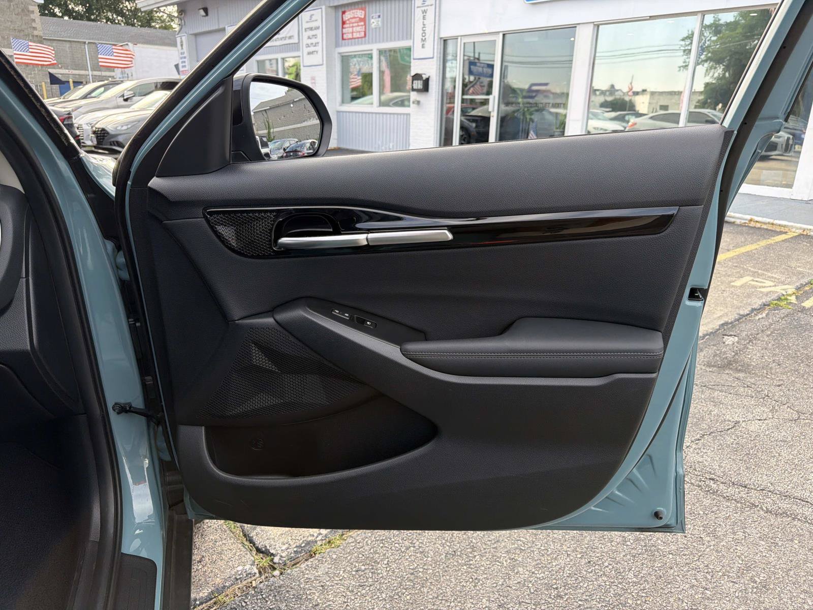 Used 2024 Kia Seltos S AWD/4WD image 15