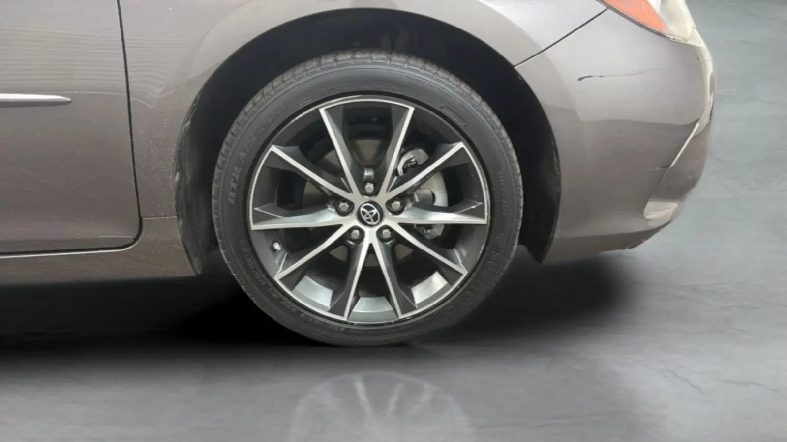 Used 2017 Toyota Camry XSE w/ Moonroof Package FWD image 25