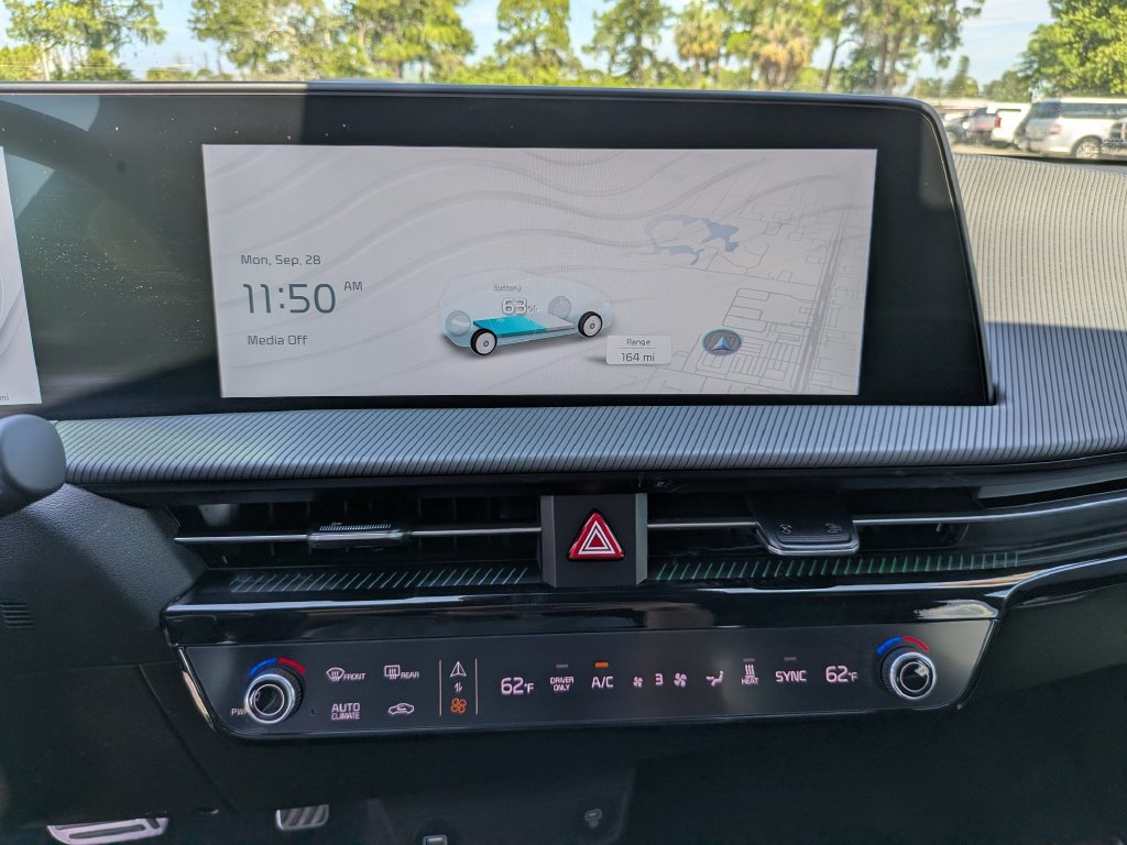 Certified 2024 Kia EV6 GT-Line RWD image 27