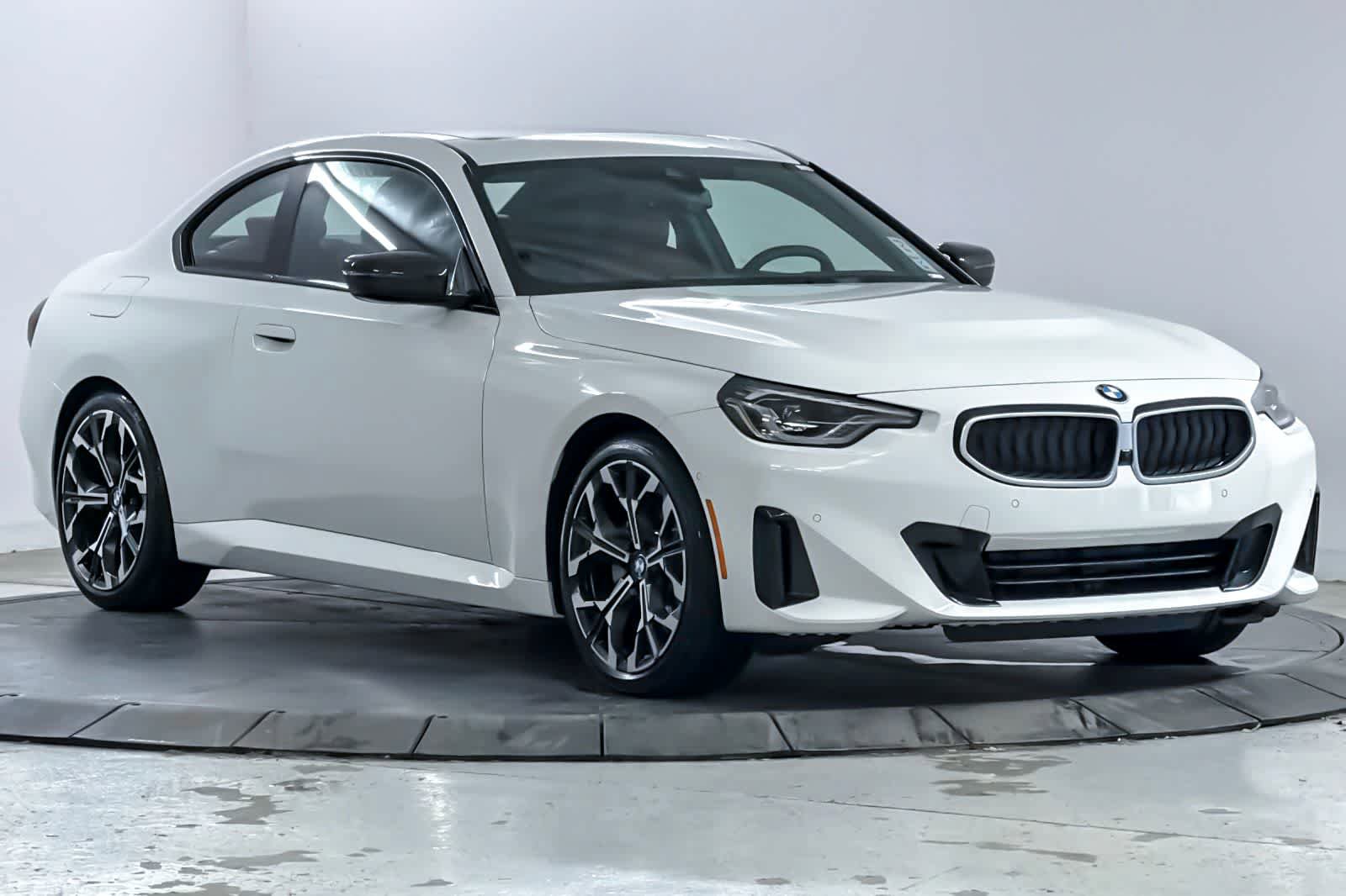 Used 2025 BMW 230i Coupe w/ Premium Package RWD image 9
