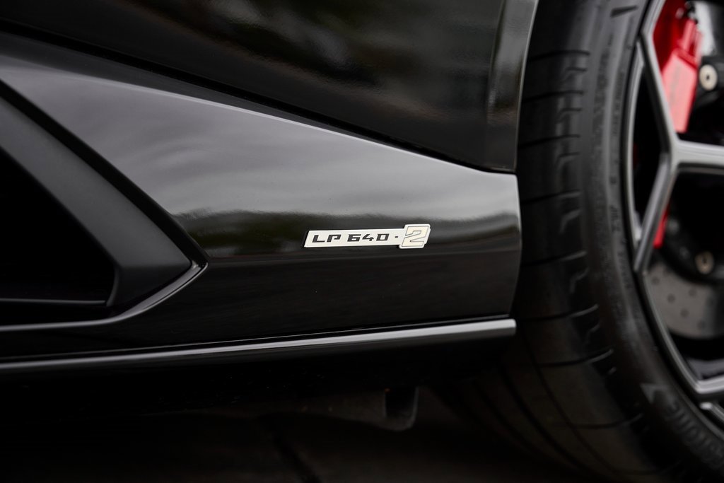 Used 2023 Lamborghini Huracan Tecnica image 8