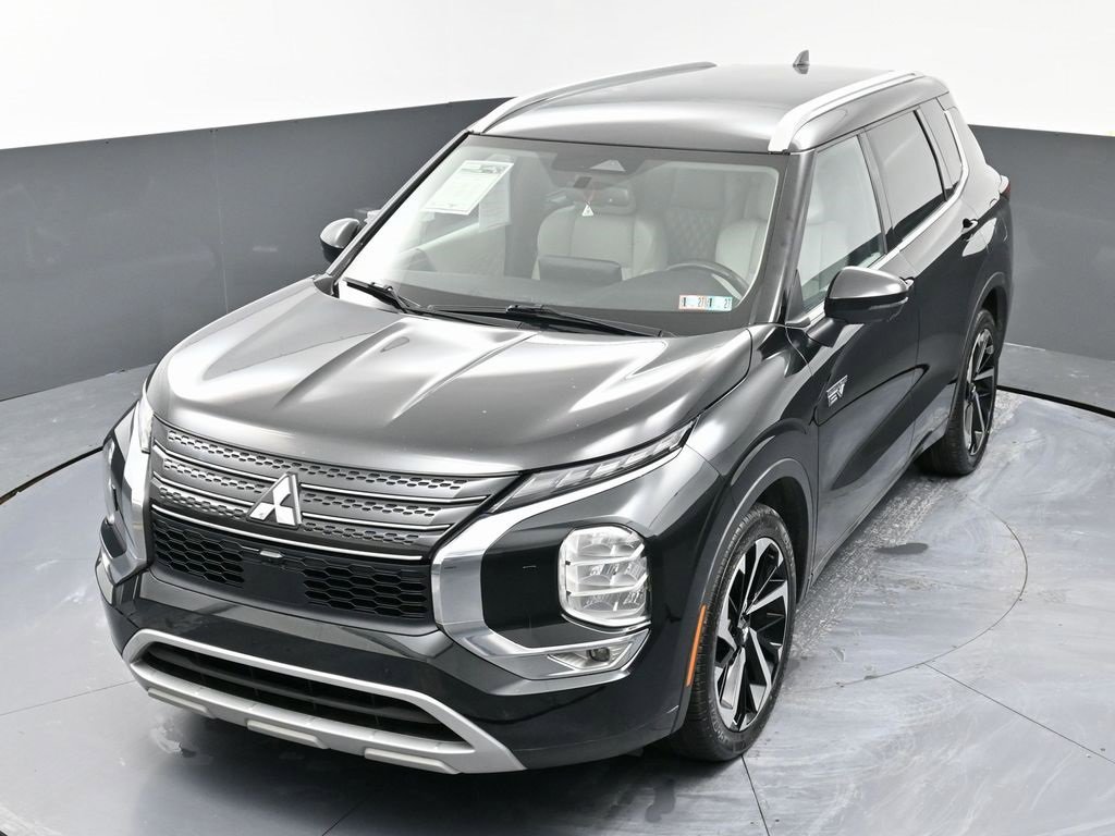Used 2023 Mitsubishi Outlander SEL image 48