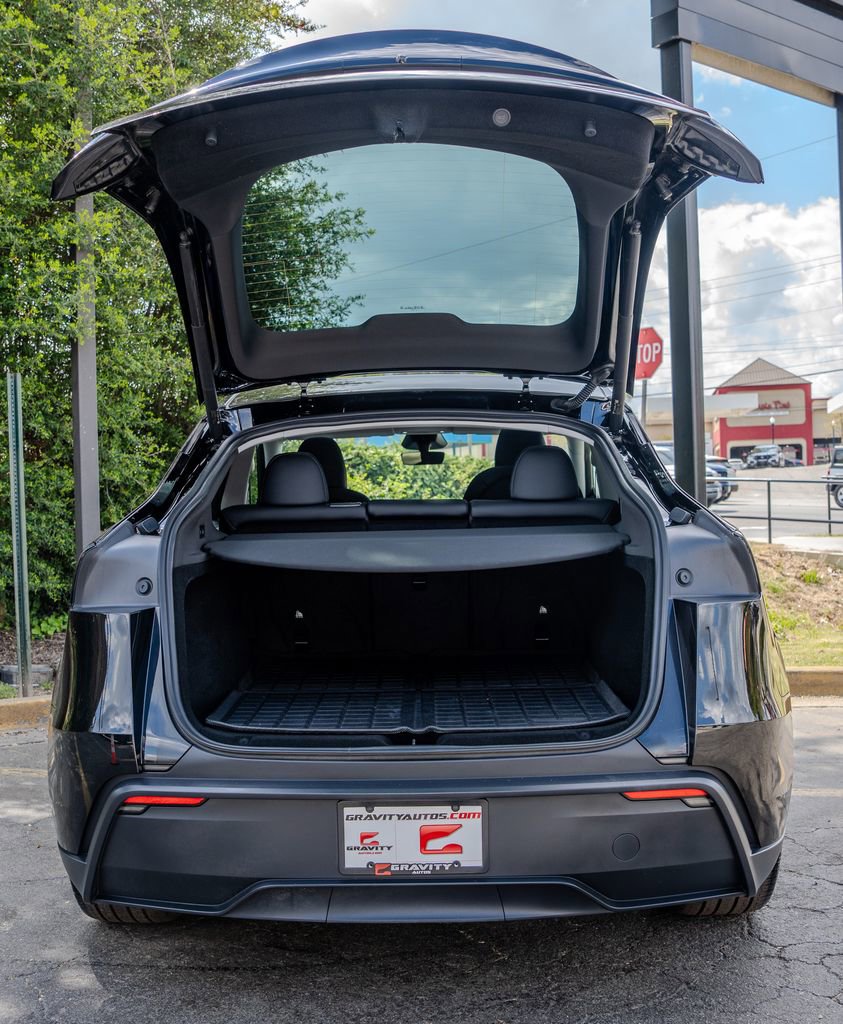 Used 2026 Tesla Model Y Long Range image 23