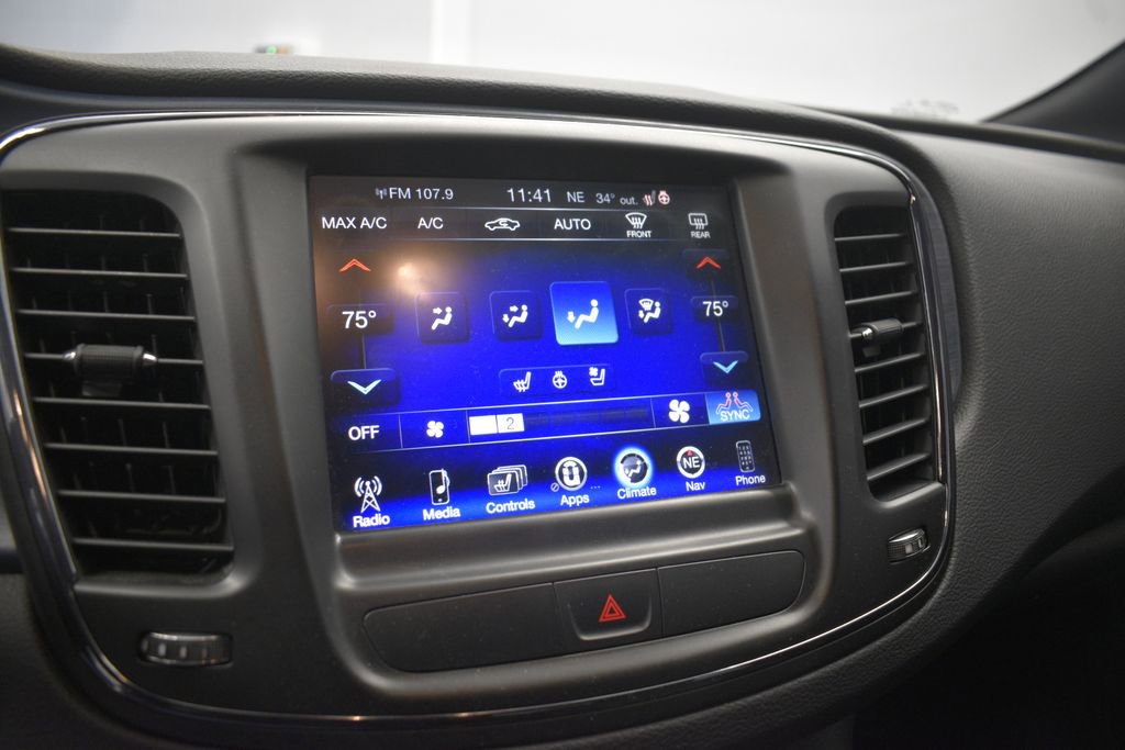 Used 2015 Chrysler 200 S w/ Navigation & Sound Group I image 38