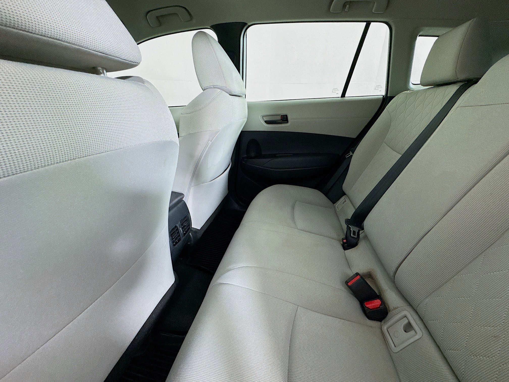 Used 2022 Toyota Corolla Cross L image 23