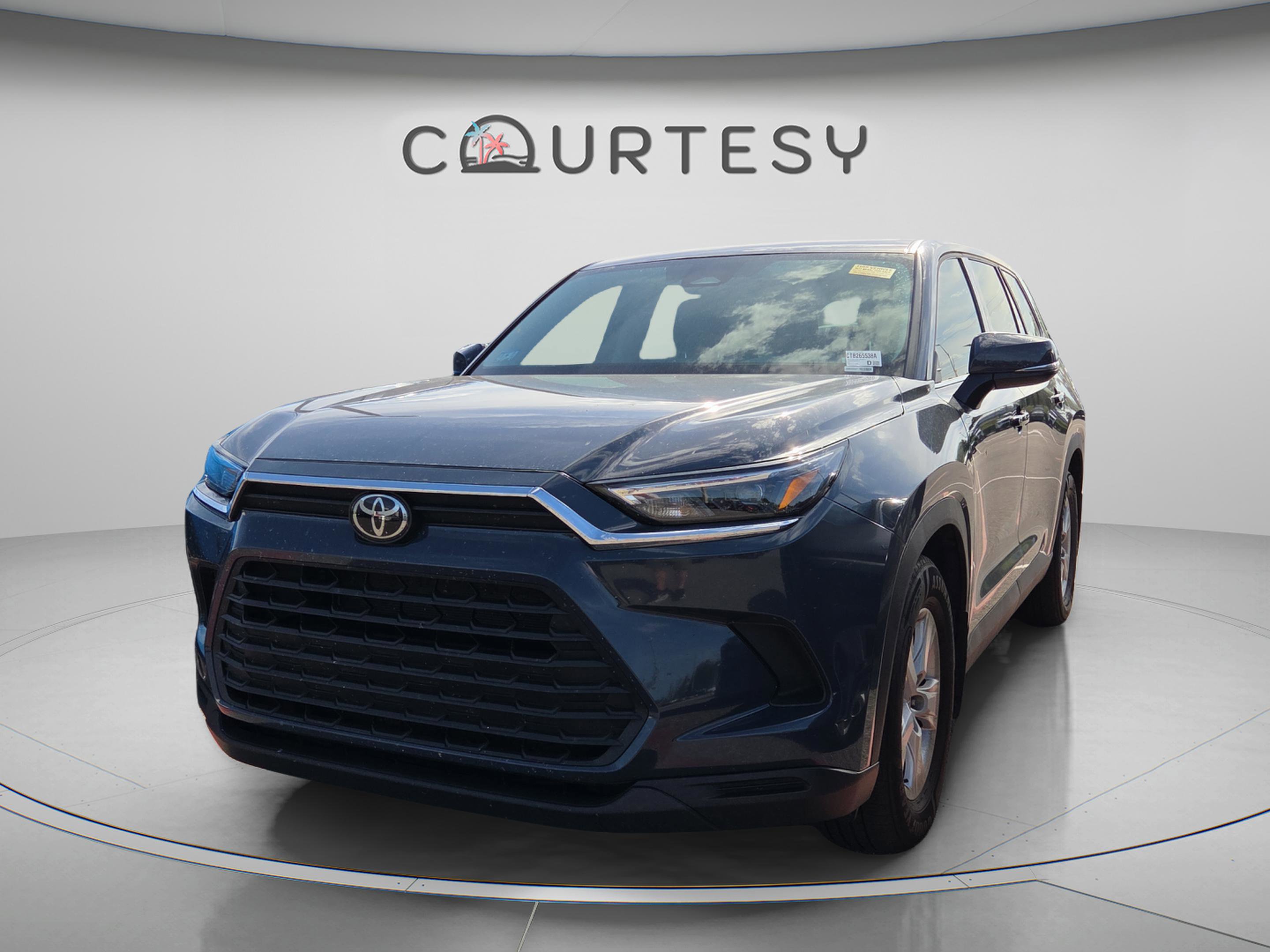 Used 2025 Toyota Grand Highlander FWD image 1