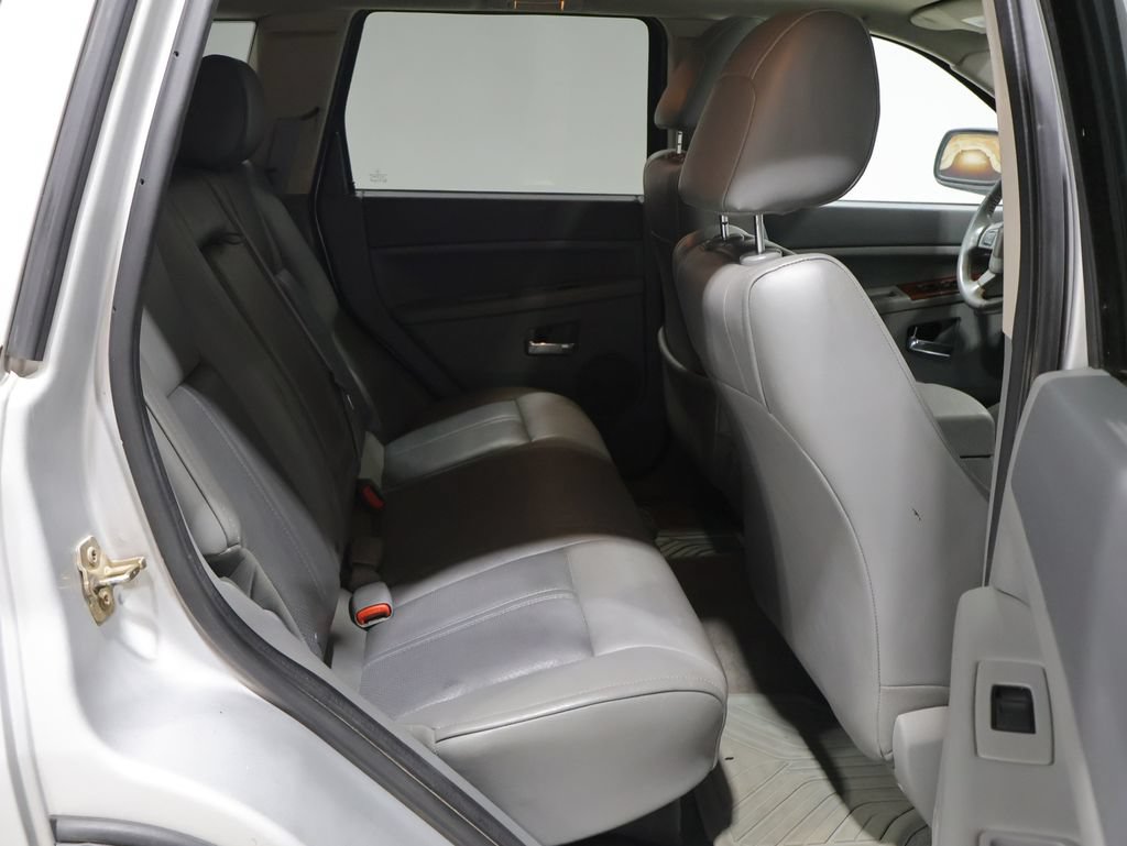 Used 2005 Jeep Grand Cherokee Limited RWD image 13