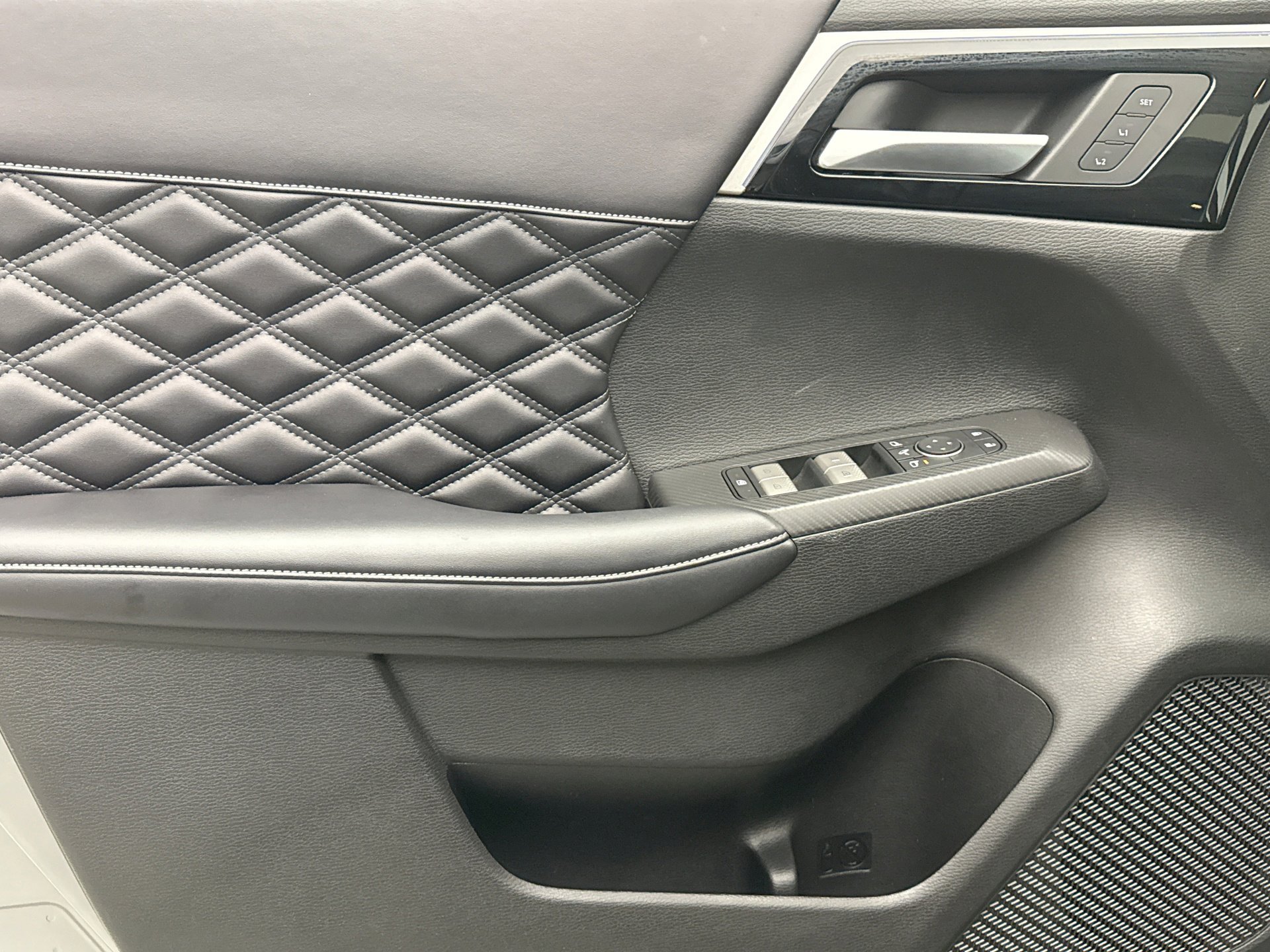 Used 2023 Mitsubishi Outlander SEL 40th Anniversary image 9