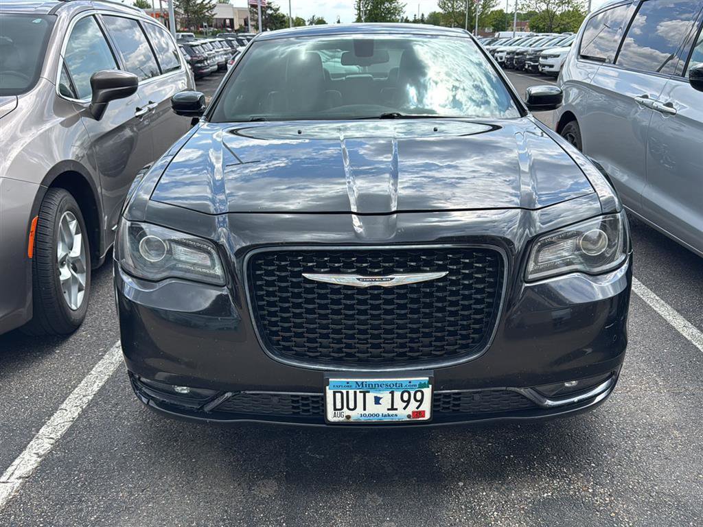 Used 2017 Chrysler 300 S w/ 300S Premium Group AWD/4WD image 3