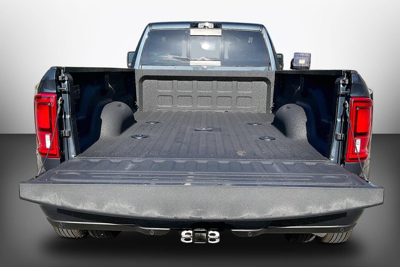 New 2026 RAM 3500 Big Horn AWD/4WD image 23