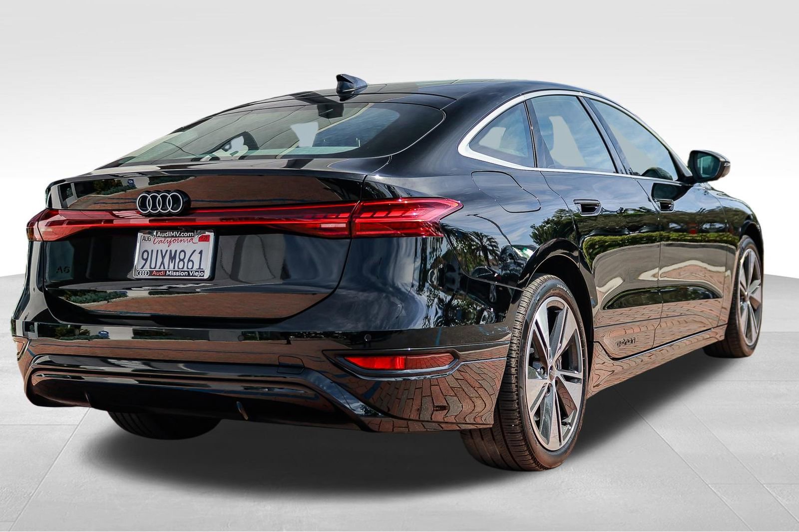 Certified 2025 Audi A6 e-tron Premium Plus w/ Premium Plus image 8