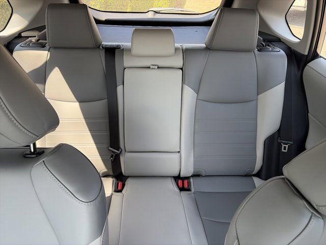 Used 2025 Toyota RAV4 XLE Premium image 26