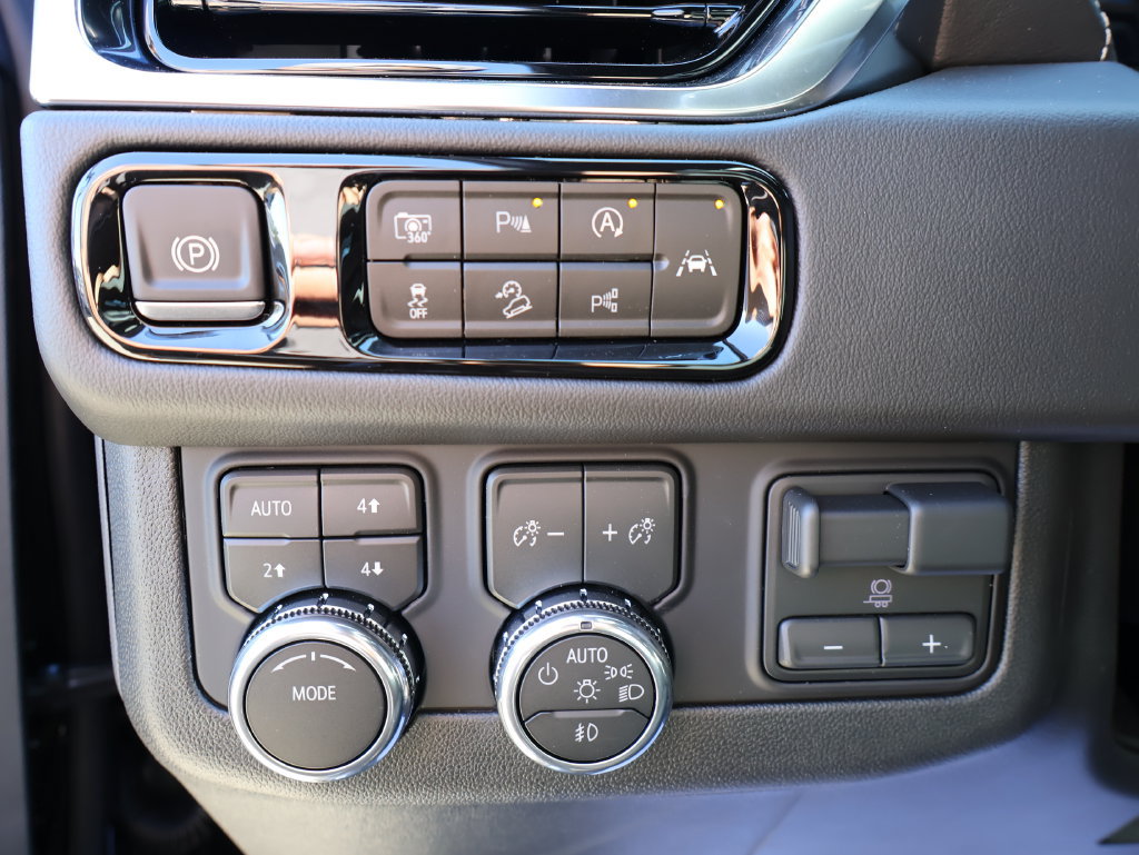 New 2026 GMC Yukon Elevation w/ Elevation Premium Package AWD/4WD image 13