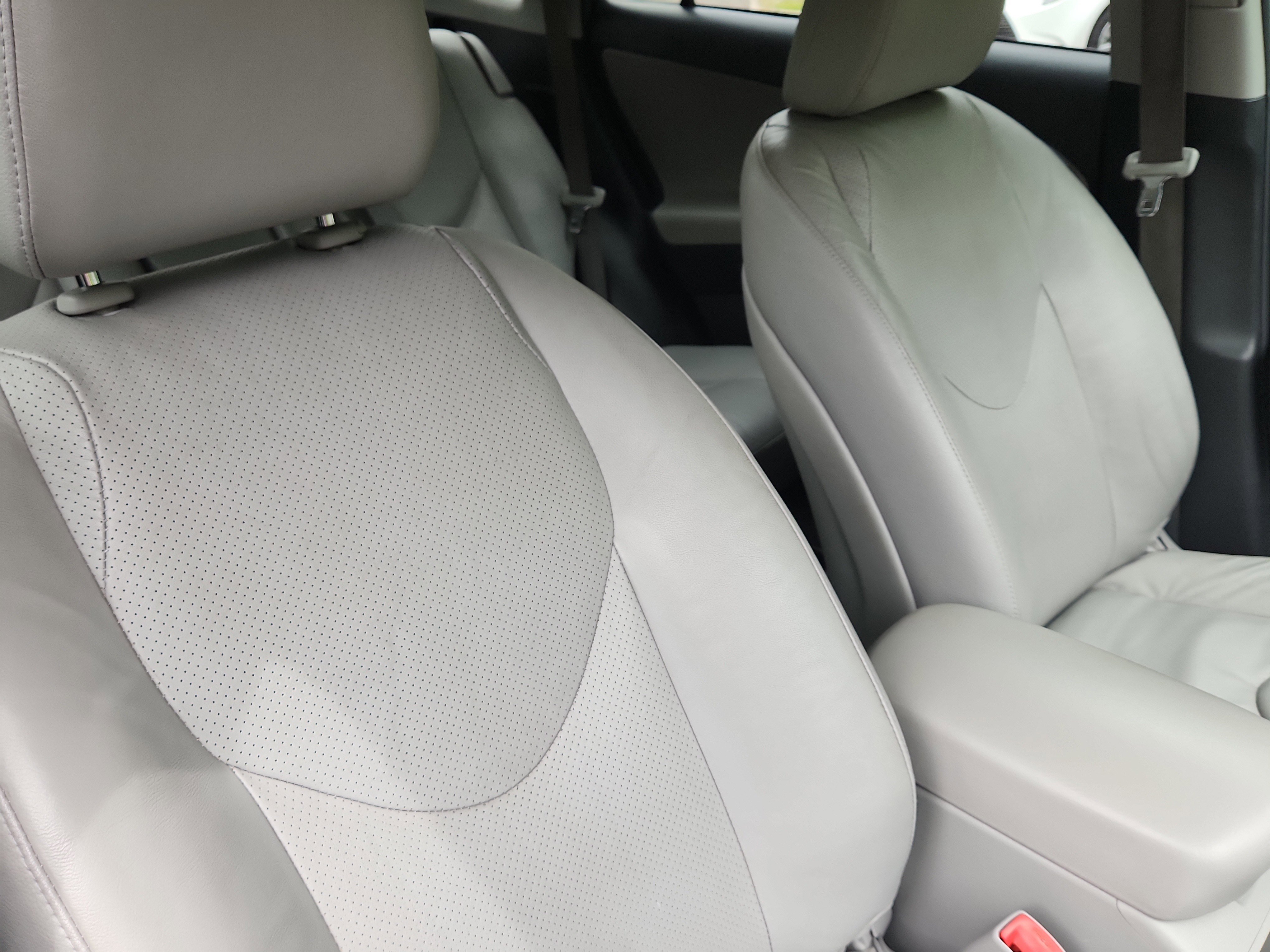 Used 2012 Toyota RAV4 Limited w/ Navigation Value Pkg AWD/4WD image 14