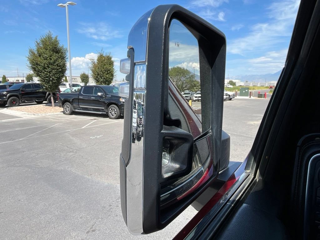 Used 2022 Chevrolet Silverado 3500 High Country w/ Technology Package AWD/4WD image 8