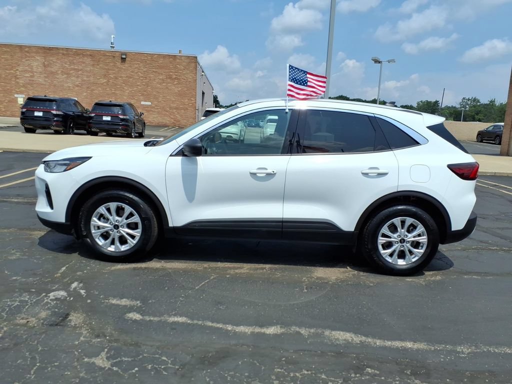 Used 2023 Ford Escape Active AWD/4WD image 4