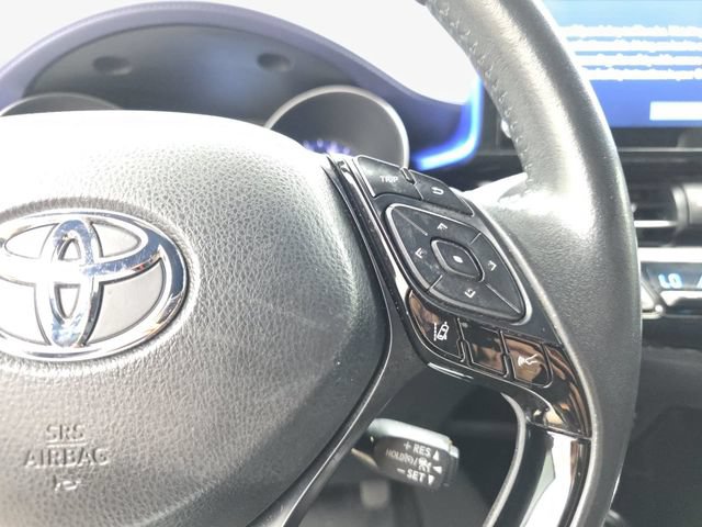 Used 2021 Toyota C-HR XLE FWD image 15