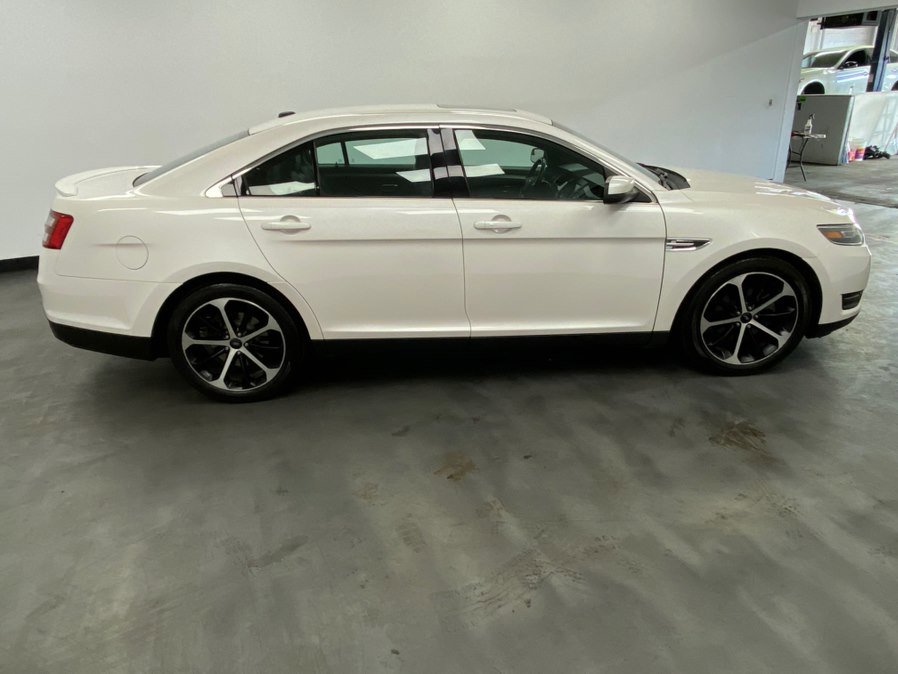 Used 2015 Ford Taurus SEL w/ Equipment Group 201A FWD image 7