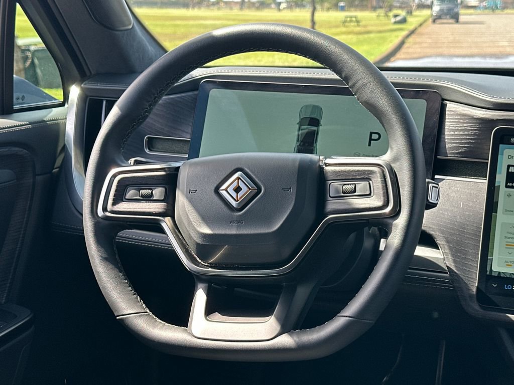 Used 2025 Rivian R1T Adventure image 17