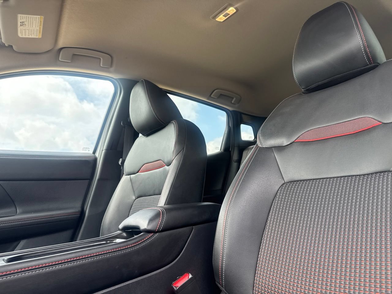 Certified 2025 Nissan Kicks SR FWD image 41