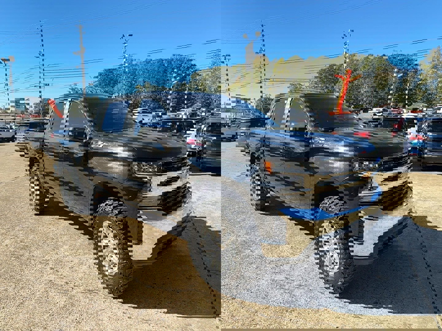 Used 2022 Chevrolet Silverado 1500 LT image 3