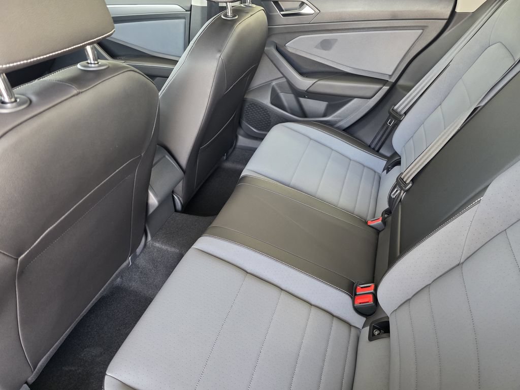 New 2026 Volkswagen Jetta SE FWD image 24