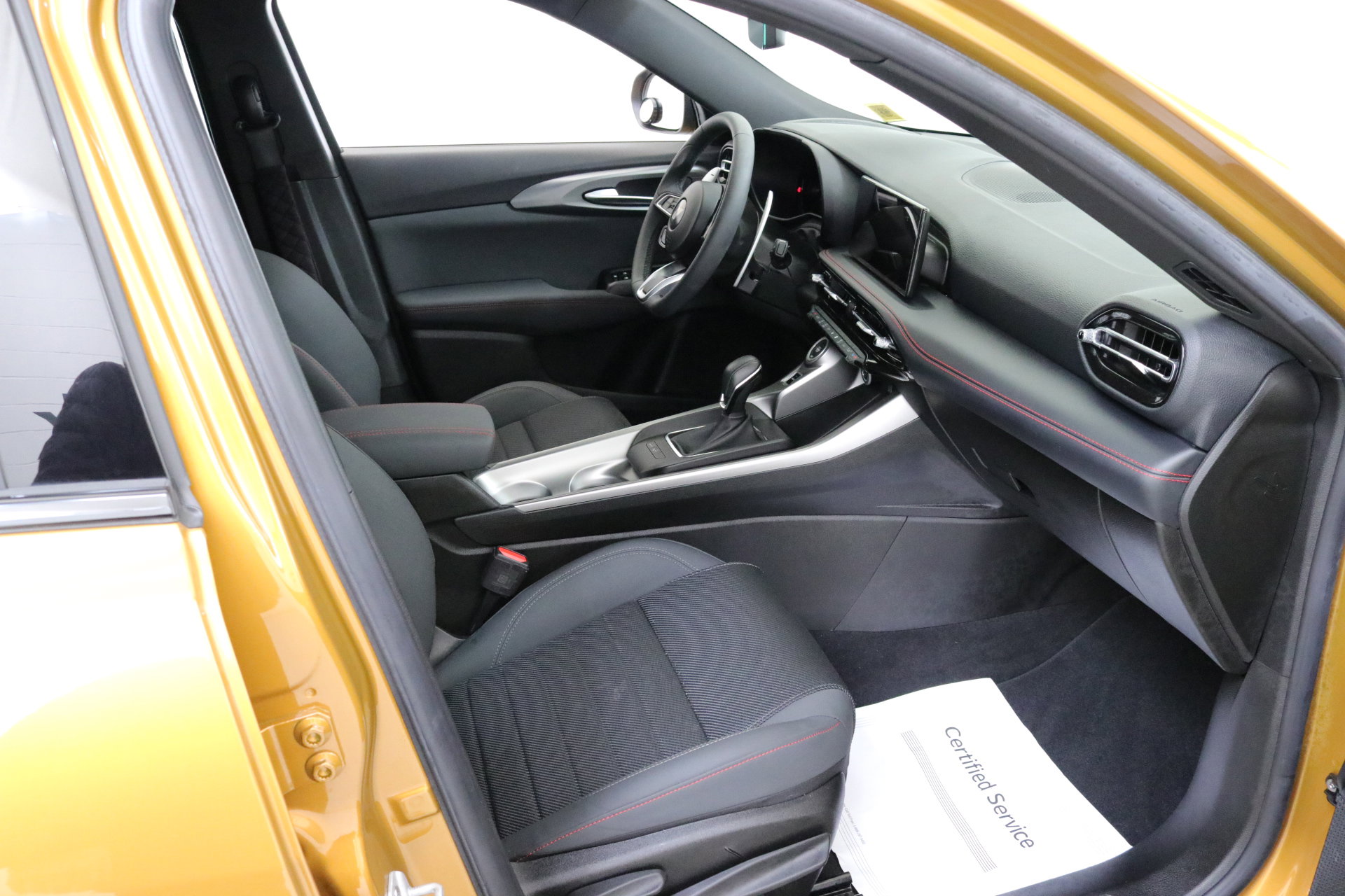 Used 2024 Dodge Hornet R/T w/ R/T Blacktop Package image 30