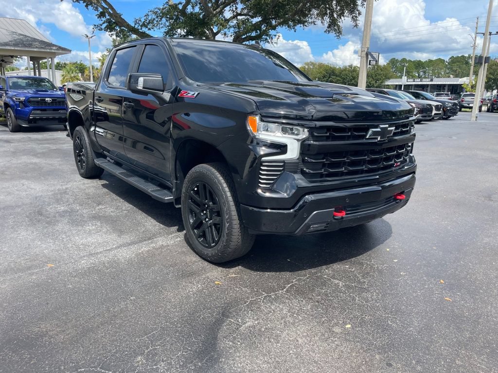 Used 2025 Chevrolet Silverado 1500 LT Trail Boss w/ LT Trail Boss Premium Package AWD/4WD image 7