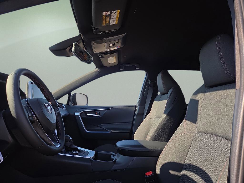 New 2025 Toyota RAV4 SE image 18