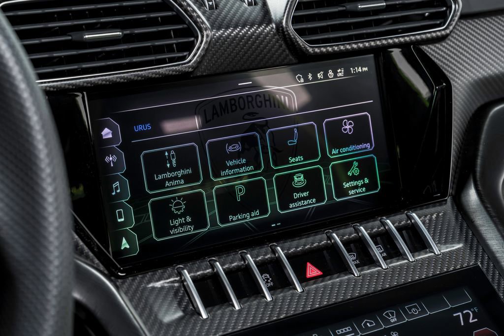 Used 2022 Lamborghini Urus AWD/4WD image 27