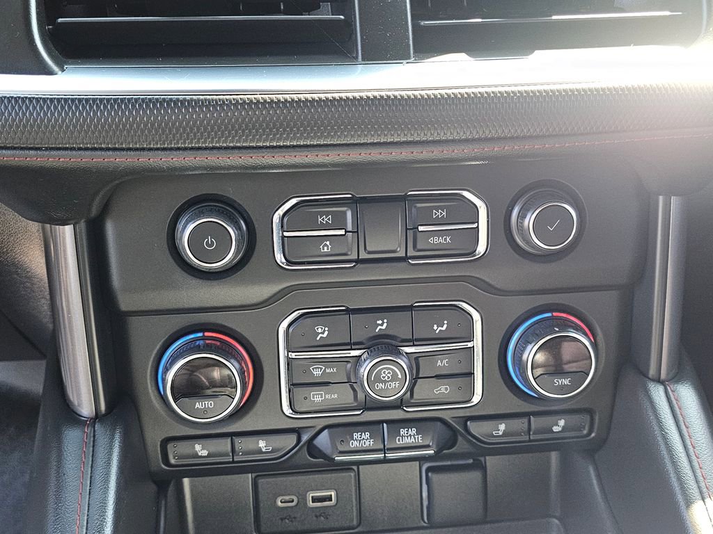 Used 2021 Chevrolet Suburban RST image 24