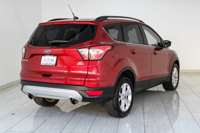 Used 2017 Ford Escape SE w/ Equipment Group 201A AWD/4WD image 6