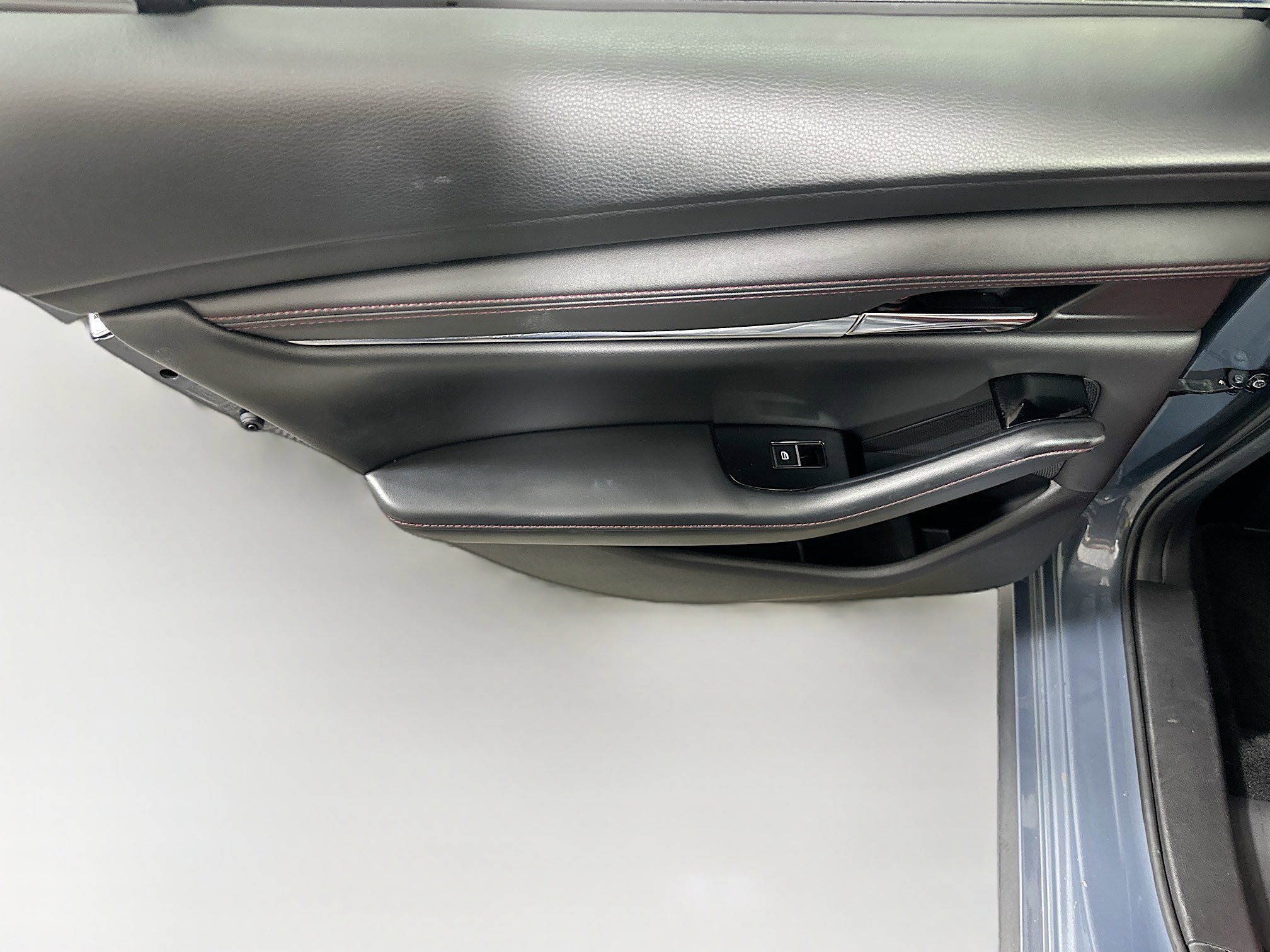 Used 2024 MAZDA MAZDA3 s image 26