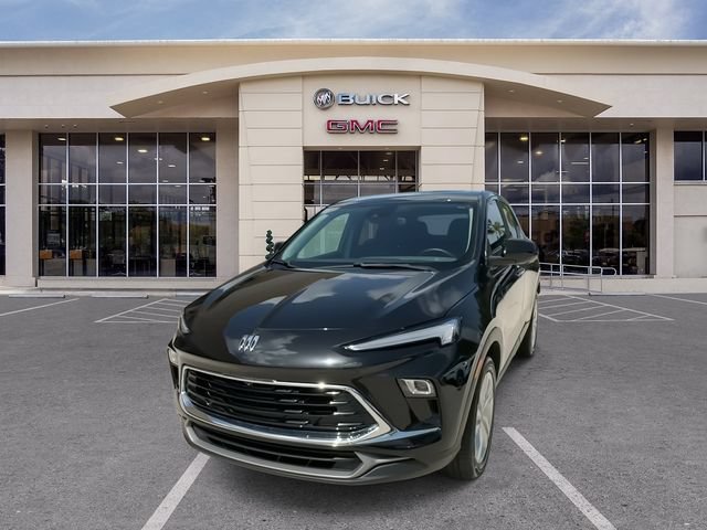 Certified 2024 Buick Encore GX Preferred w/ Advanced Technology Package FWD image 5