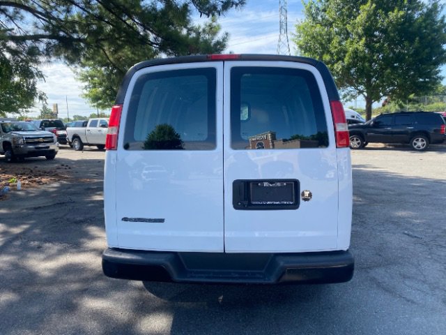 Used 2018 Chevrolet Express 2500 image 6