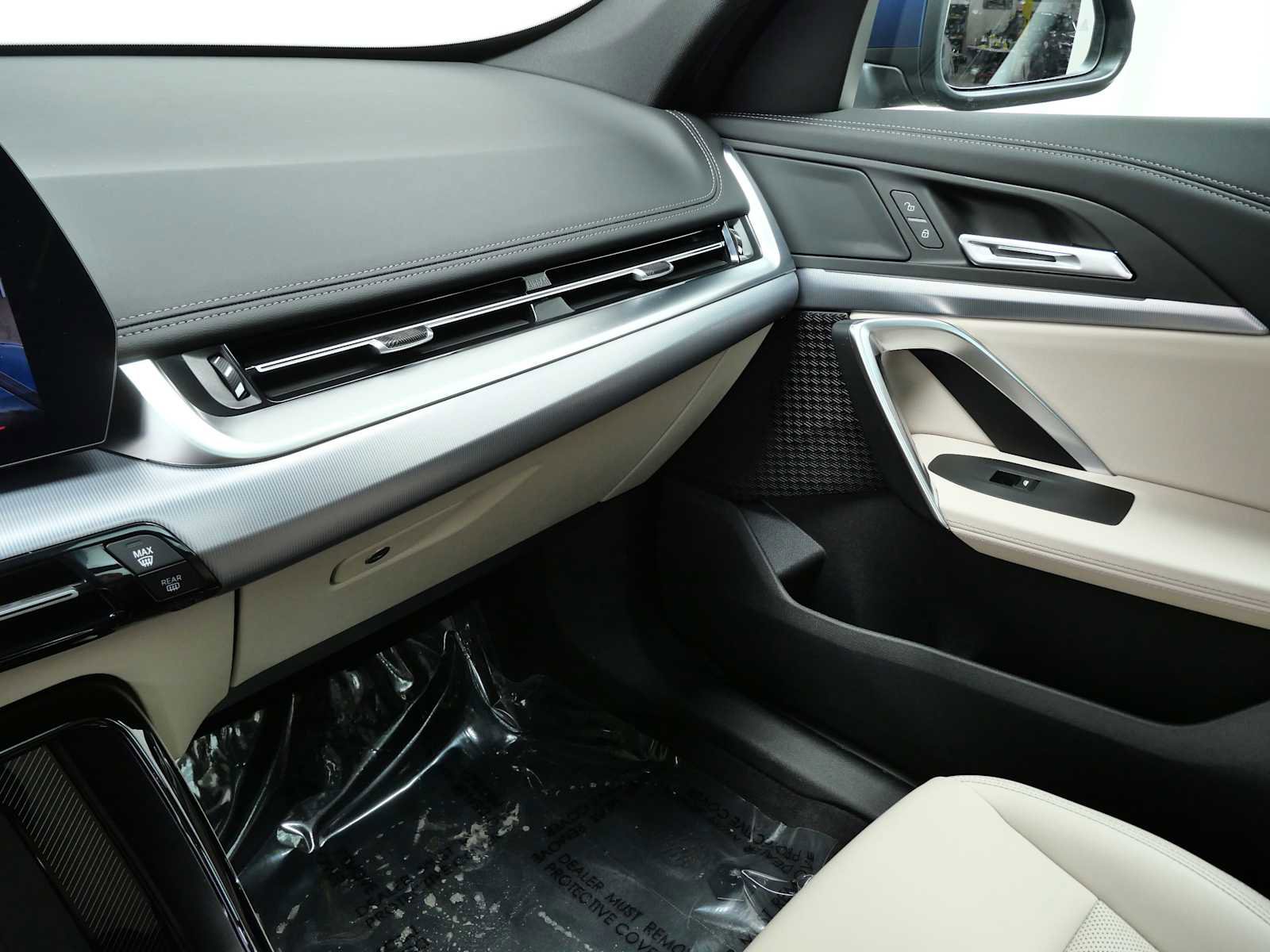 Used 2025 BMW X1 xDrive28i w/ Convenience Package image 22