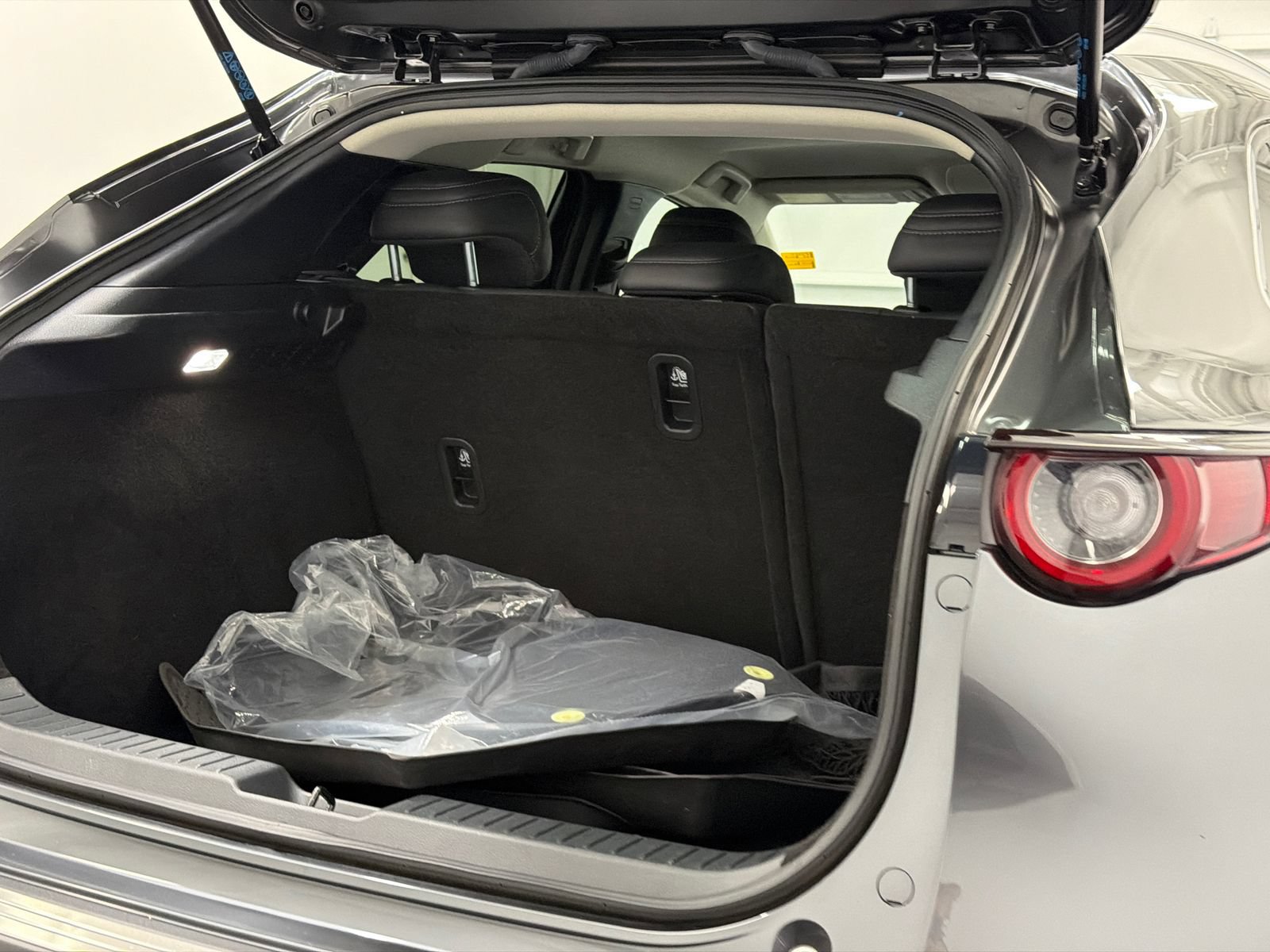 Used 2023 MAZDA CX-30 AWD 2.5 S w/ Preferred Package image 9