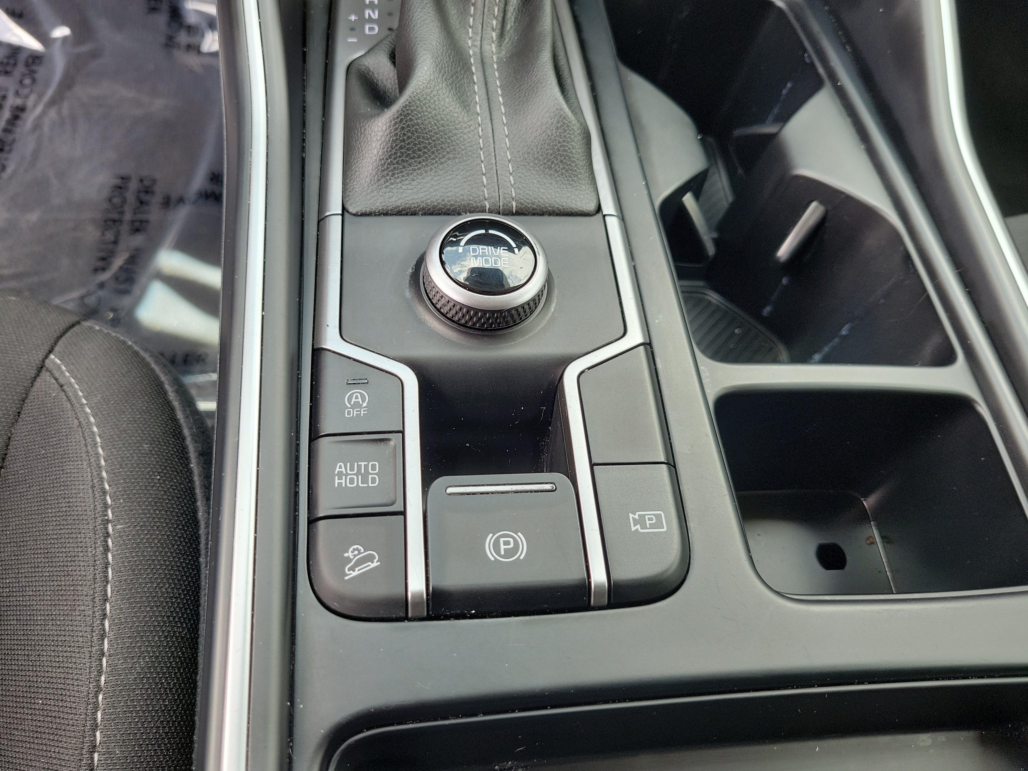 Used 2024 Kia Sorento LX FWD image 24