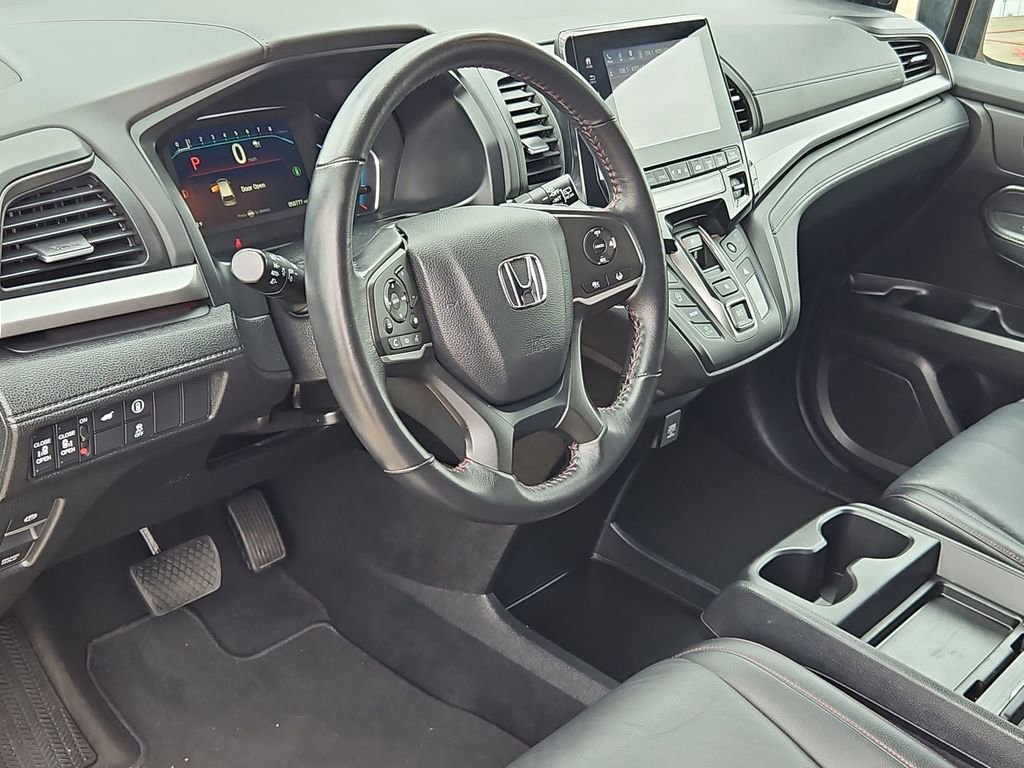 Used 2024 Honda Odyssey Sport image 15