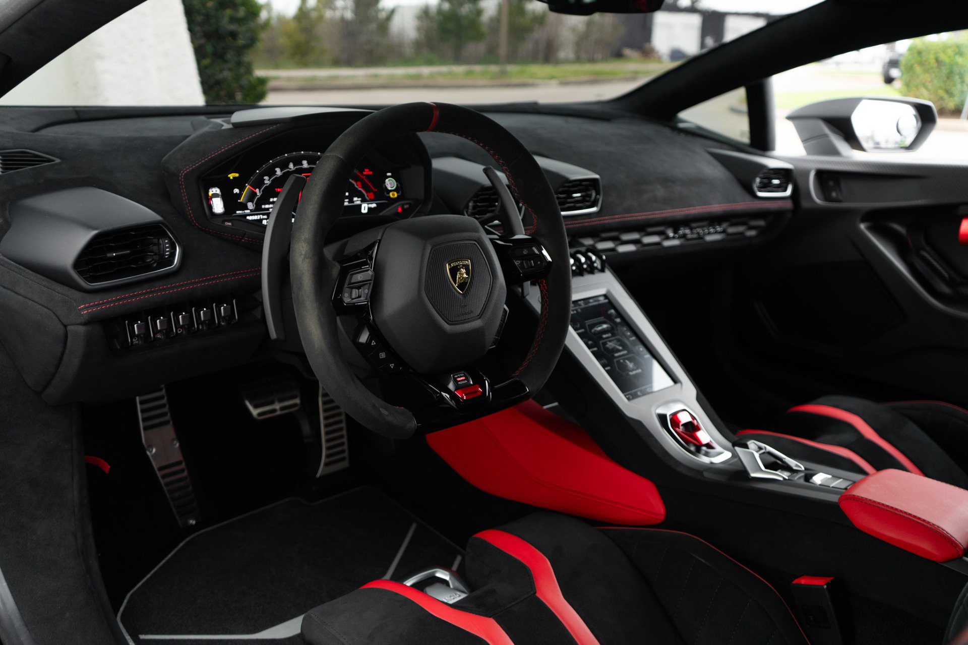 Used 2022 Lamborghini Huracan STO image 5