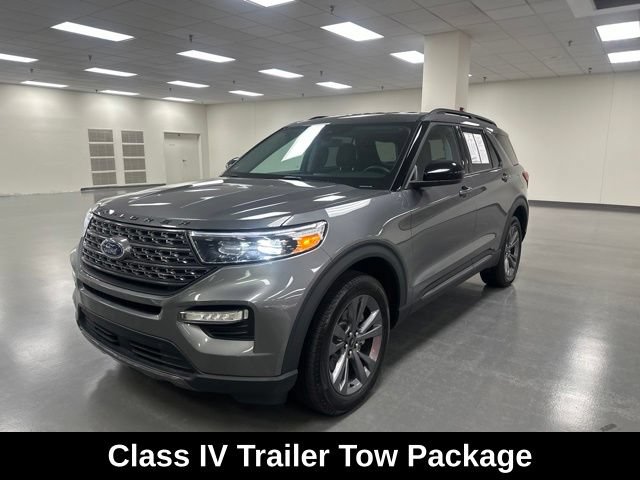 Used 2023 Ford Explorer XLT w/ Equipment Group 202A AWD/4WD image 3