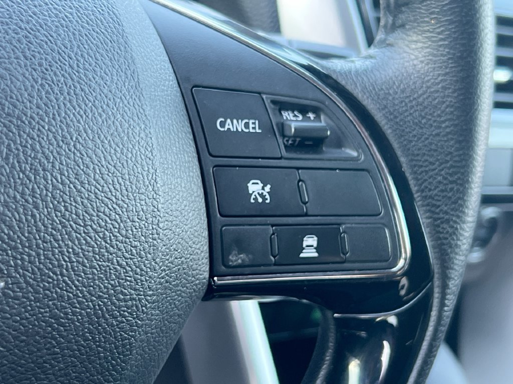 Used 2024 Mitsubishi Eclipse Cross SEL AWD/4WD image 39
