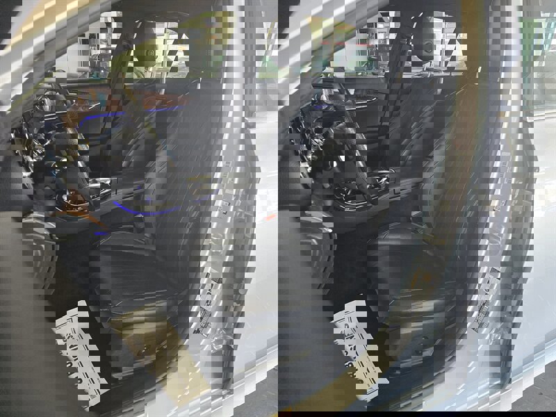 Used 2017 Mercedes-Benz E 300 image 10