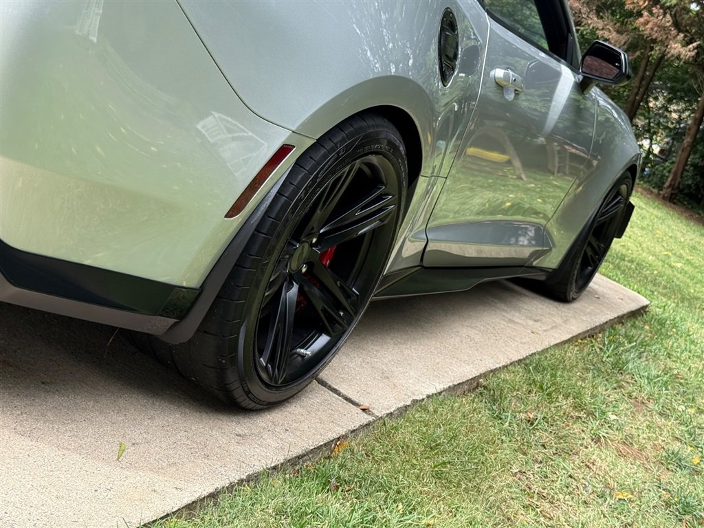 Used 2018 Chevrolet Camaro ZL1 image 40