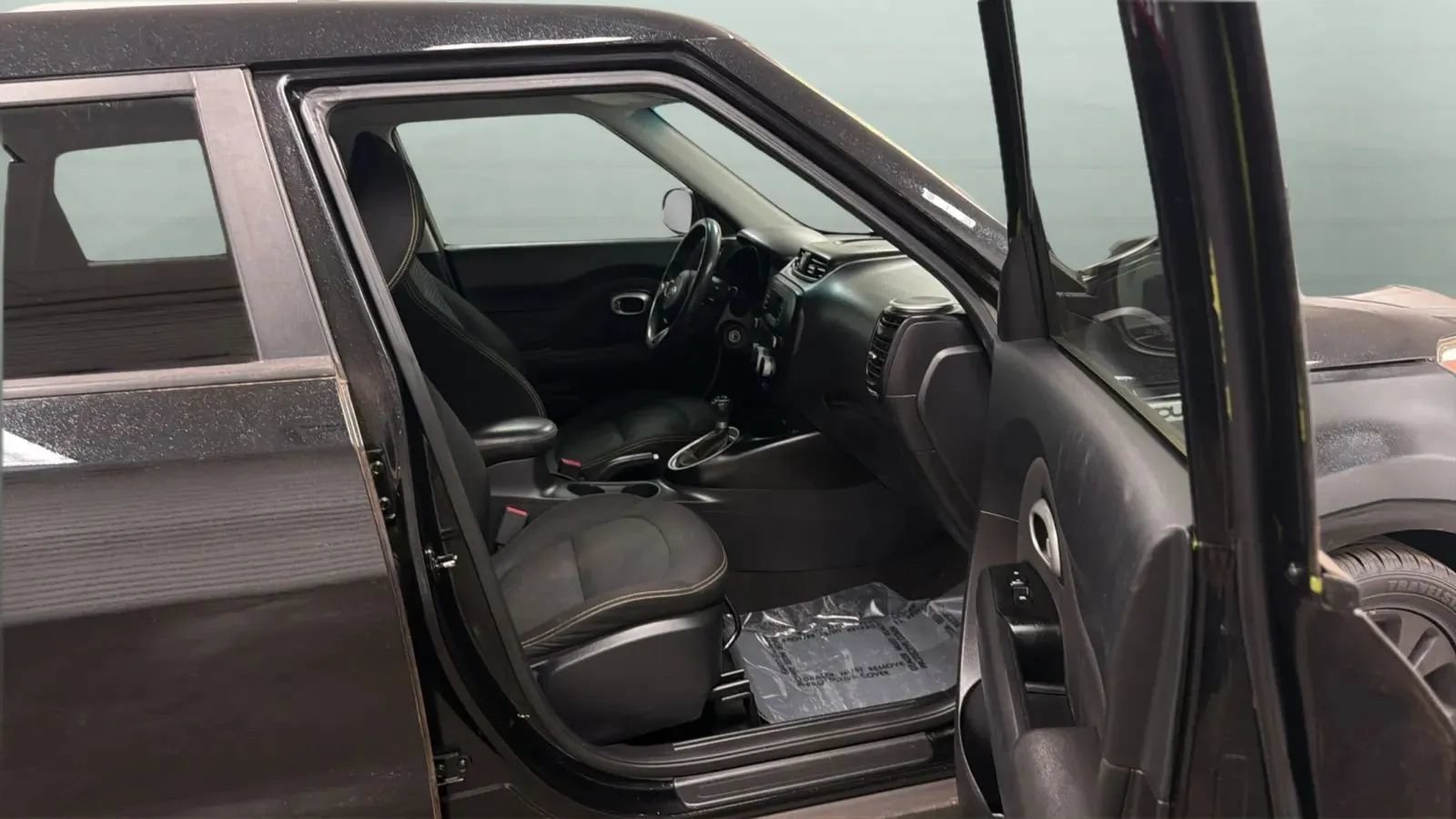 Used 2015 Kia Soul + FWD image 21
